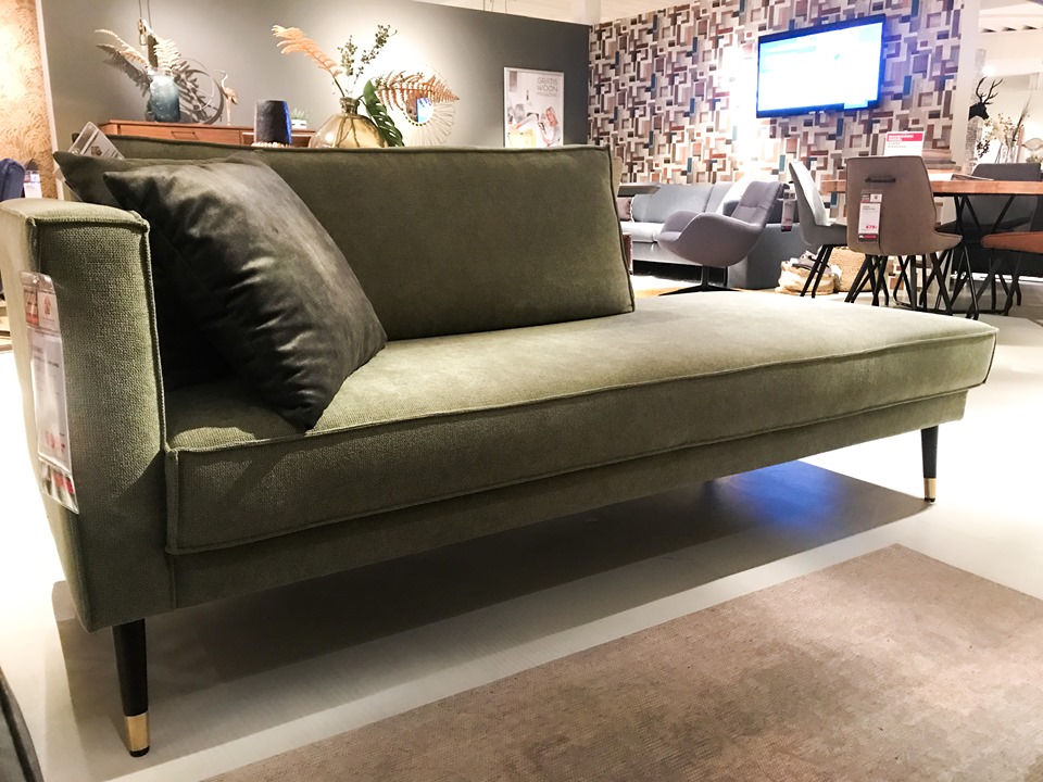 chaise longue